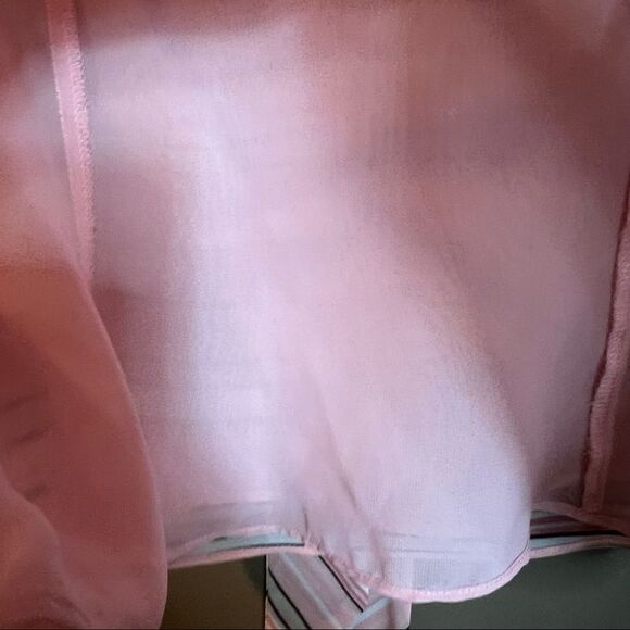 3 for $30! Loft pink petites short sleeve top - Picture 9 of 12